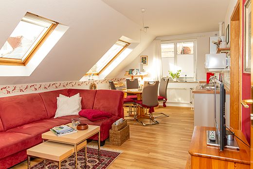 Der gemütliche Wohnbereich in der Ferienwohnung